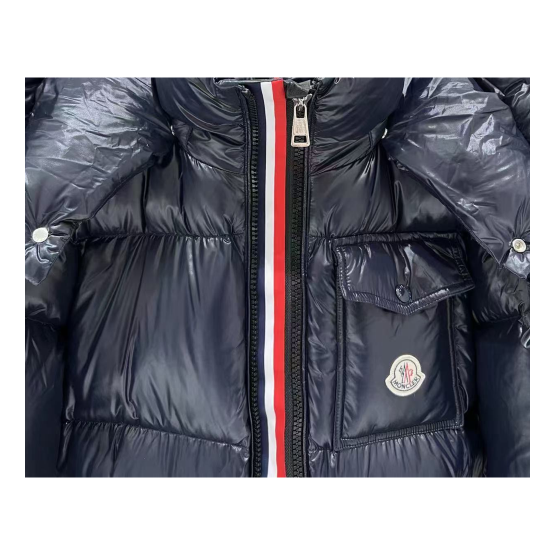 Moncler Montbeliard Hooded Puffer Jacket – Navy